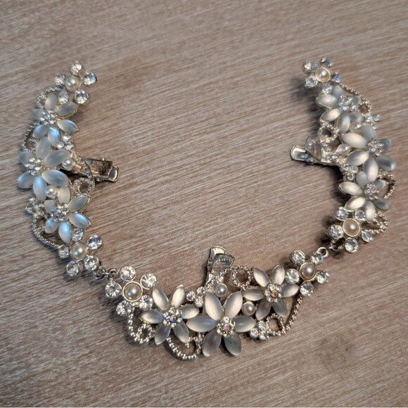 Bridal Wedding Tiara Headband W/ Floral  Rhinestones with 3 Hair Clips - Picture 4 of 8